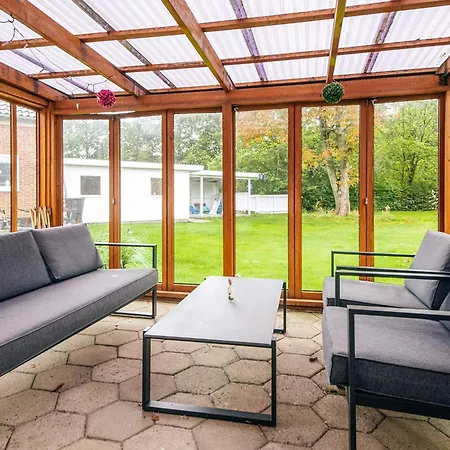 4 Star In 度假居 *